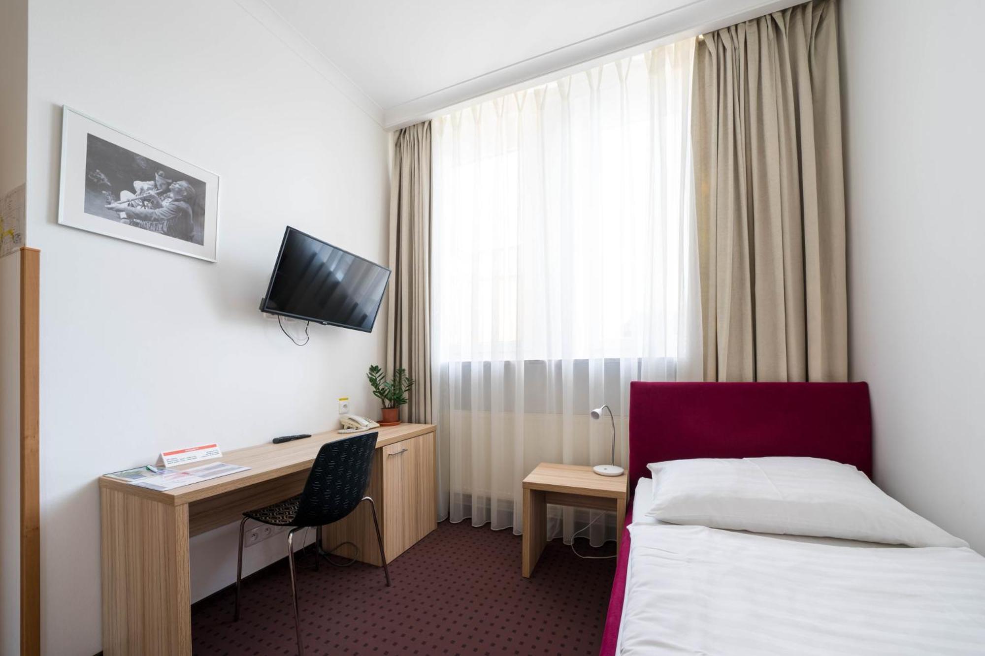 Mini Hotel Akord Ostrava Exteriör bild