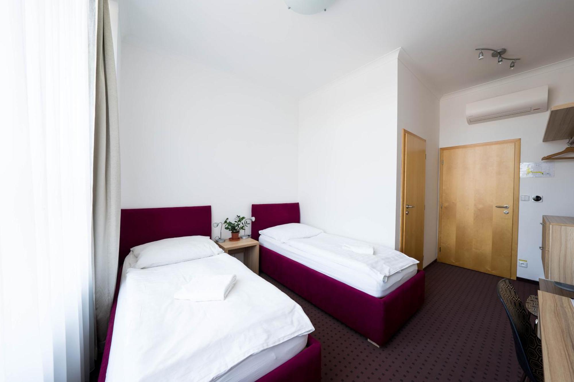 Mini Hotel Akord Ostrava Exteriör bild